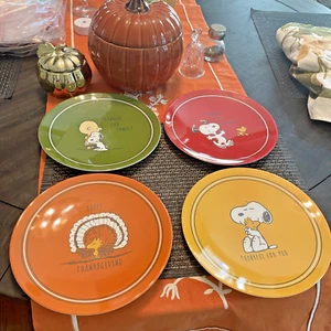 Snoopy Pottery Barn Peanuts holiday Thanksgiving plate party girl boy SET 4 - Picture 1 of 24