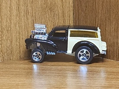 2001 Hot Wheels First Editions #35 Morris Wagon (MG Rover) (Black) - LOOSE - Image 1 of 4