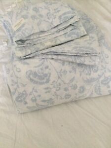 Cabbages and Roses LONDON  Blue & White King  Sheet Set Floral Cotton
