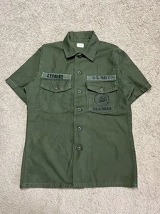 Camisa vintage OG 107 abotonada verde marino años 70 Seabees parches bordados - Imagen 1 de 8