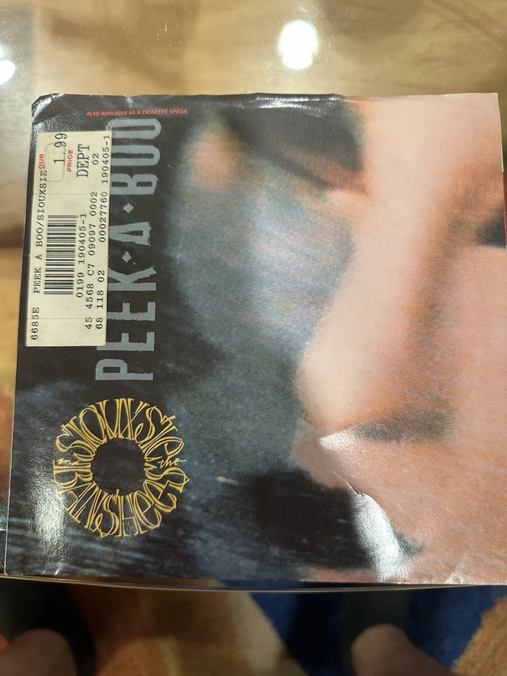 SIOUXSIE AND THE BANSHEES "Peek-A-Boo" US 1988 7" 45rpm Geffen (7-22760) - Image 1 of 1