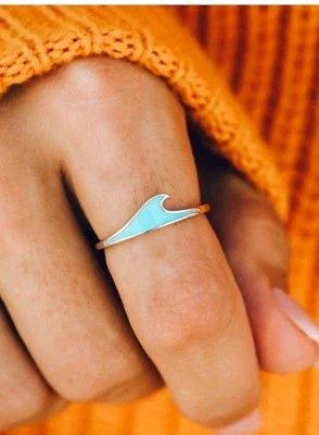 Anel empilhável Pura Vida Wave turquesa com lascas incrustadas de madrepérola tamanho 6,34 N - Imagem 1 de 4