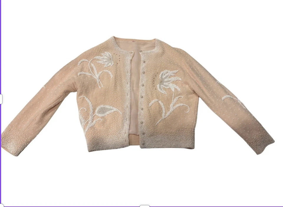 Lindo cardigã vintage com miçangas manga comprida 3/4 - Imagem 1 de 3