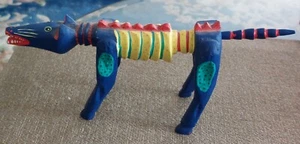 VINTAGE SIGNED VICIOUS DRAGON DOG OAXACAN MEXICO HAND CARVED FOLK ART - Picture 1 of 12