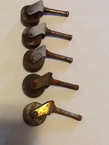 ANTIQUE WOODEN CASTERS SET OF 5 code 11023c Cover