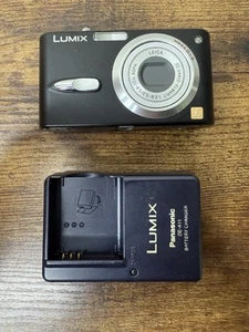Panasonic LUMIX DMC-FX3 6.0MP Digital Camera Silver Untested - No Battery - Picture 1 of 3