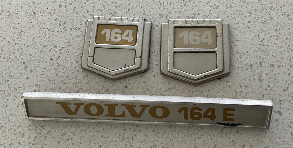 Volvo 164E Emblema Lote - Imagen 1 de 1