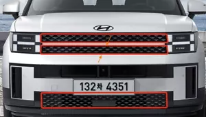 OEM 86352-P6120TRC GRILLE ASSY-RADIATOR LWR Blk for Hyundai Santa Fe MX5 2024~25 - Picture 1 of 3