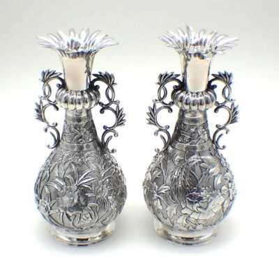 Par de jarrones de diseño floral de plata de exportación china Foto 1 de 4