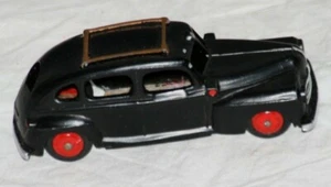 Vintage Tekno Ford Taxi Die-Cast Car in Excellent Condition - Picture 1 of 8