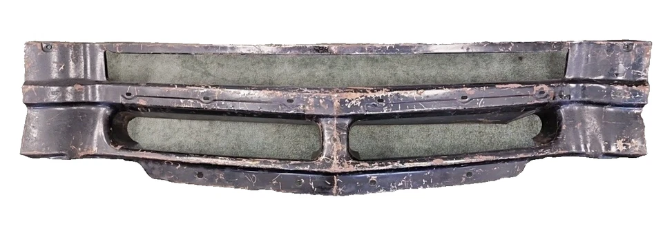 Chrysler Saratoga 1951-1952 radiador inferior panel de parrilla cromado 1346579 nuevo en stock Foto 1 de 1