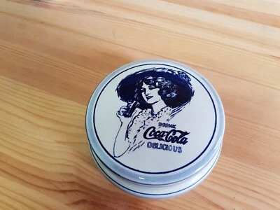 Sammlerstück Coca Cola Dose aus Delftser- Porzellan - Bild 1 von 3