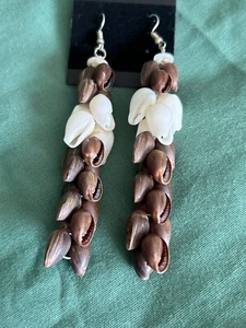 Hawaiian 100% Alilea , Choc Poleo Shell Earrings 3” Long - Picture 1 of 4