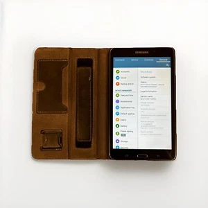 Samsung Galaxy Tab4 SM-T230NU 8GB Black (Wi-Fi) 7in Tablet Leather Case Bundle - Picture 1 of 3