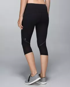Lululemon Leggings Hop To It Crop reflektierendes Netz mittlerer Anstieg Capri-Tasche schwarz 8 - Bild 1 von 7