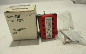 NEW SQUARE D 9998-PC313 PRESSURE SWITCH SNAP SWITCH - Afbeelding 1 van 2