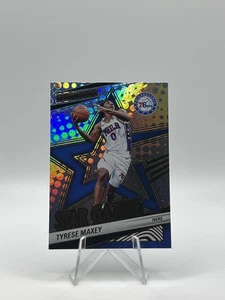 2024-25 Tyrese Maxey Star Gazing Panini Revolution Philadelphia 76ers - Bild 1 von 2