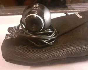 Logitech V-U0012 USB Webcam - Hochwertiges Video für Heim & Büro (inkl. Tasche) - Bild 1 von 13