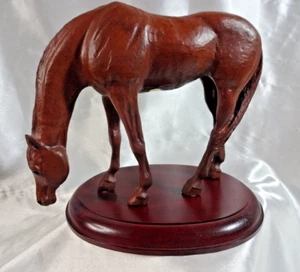 Caballo de pastoreo Red Mill MFG artesanal con caparazón de nuez moscada con base raro encontrar de colección - Imagen 1 de 9