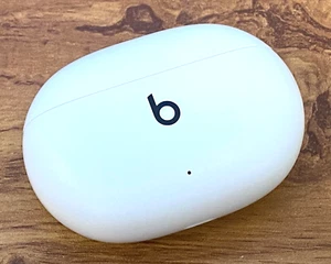 Beats by Dr. Dre Studio True Wireless Noise Cancelling Bluetooth Ohrhörer - Weiß - Bild 1 von 8