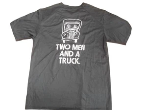Graues sportliches T-Shirt zwei Männer und ein LKW Umzugsunternehmen Arbeit - Bild 1 von 5