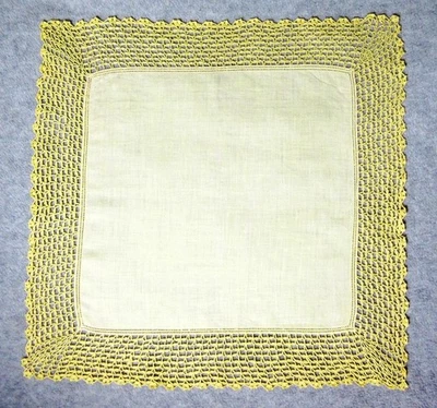 Pañuelo Cuadrado Vintage Amarillo Algodón 15"x15" Ganchillo a Mano 2" Borde Onda Foto 1 de 2