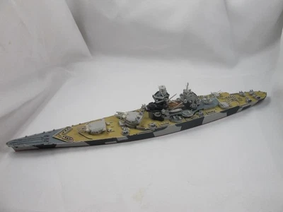 Modellbausatz 1:700 Kriegsschiff Schlachtschiff Modell gebaut #e70 - Bild 1 von 4