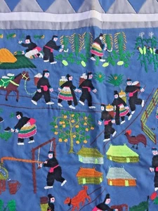 Antiguo COLCHA CHINA COLGANTE DE PARED Hmong Story tela comida animal granja único ❤️m17 - Imagen 1 de 12