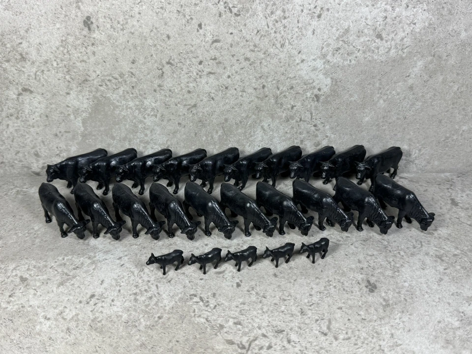 Lote de (25) bovinos Angus negros con terneros 1/64 Ertl Foto 1 de 1