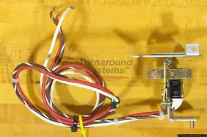 GE TJKASA2AB1R Interruttore ausiliario 1A/1B, usato - Foto 1 di 2
