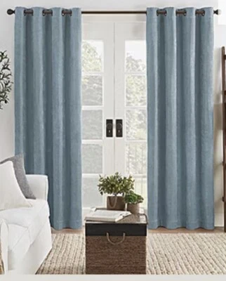 Cortinas con tapón de tiro Eclipse Absolute Zero Black Out azul medio 50" x 63" Foto 1 de 4