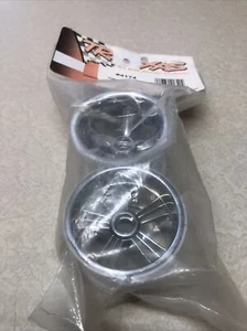 TRAXXAS TRX® Pro-Star chrome wheels (2) (front) ( 2.2" ) NEW/ OLD STOCK TRA4174 - Picture 1 of 2