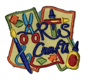 *NEW~GIRL SCOUTS*ARTS & CRAFTS Patch*Crest/Batches*GLUE*PAINTBRUSH*SCISSORS* - Picture 1 of 2