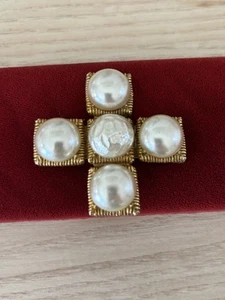 VTG Capri Runway Couture Massive Maltese Cross Brooch Pin Baroque Pearl Signed - Picture 1 of 9