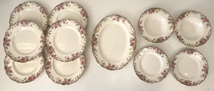 Royal Doulton, English Rose, D.6071, Dinnerware, 11 Pieces - Picture 1 of 12