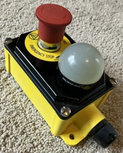 Banner ESL-30/60 Twist Locking E-stop Enclosure K50LGRY2P-16730 Indicator - Picture 1 of 4