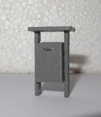 DIOPART3D Mülleimer Modellbau Diorama im Maßstab 1:22,5 Eisenbahn Feldbahn Bausatz