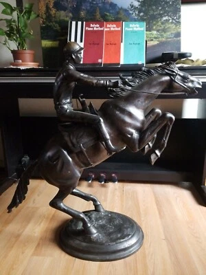 Rare Collectible Bronze sculpture Racing Horse By James Ballard #1/0f 305 - Image 1 of 4