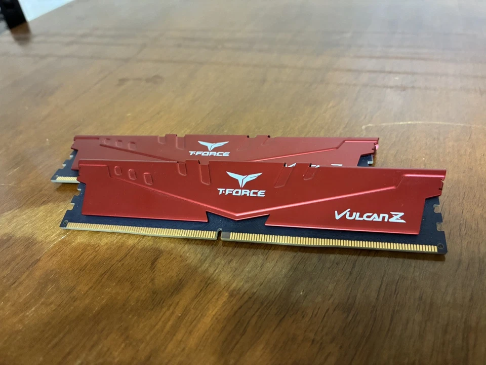TEAMGROUP T-Force Vulcan Z DDR4 16GB Kit (2x8GB) 3200MHz (PC4-25600) CL16 Des... - Image 1 of 3