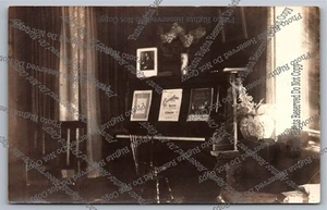 Antike RPPC Edwardianische Stube mit verziertem Klavier Echtfoto Postkarte  - Bild 1 von 14
