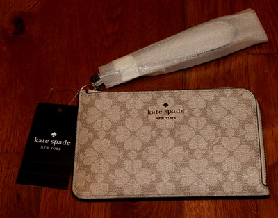 Nuevo con etiquetas Muñequera Kate Spade New York Lucy Spade Flor Portatarjetas Pequeño Precio de venta sugerido por el fabricante $129! Foto 1 de 4