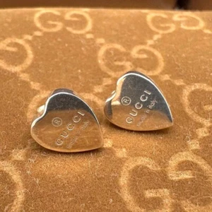 Gucci Stud Heart Logo Earrings Sterling Silver 925 from Japan Near MINT No Box - Picture 1 of 8