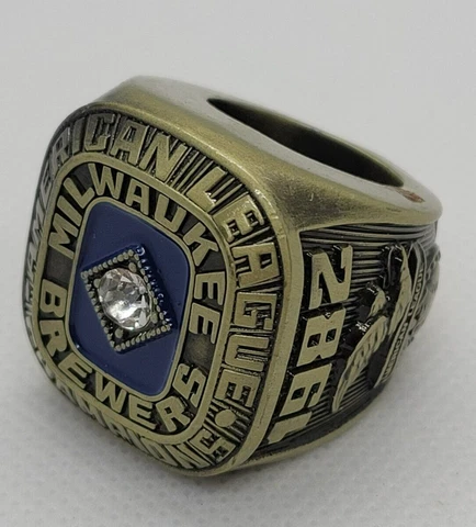 Milwaukee Brewers MLB 1982 AL Champions Replica Ring With Box And Display Stand Cover