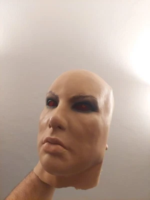 Latexmaske aus Schaumlatex Frauengesicht Frau - Bild 1 von 4