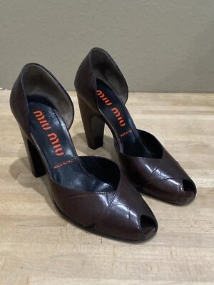 Zapatos Miu Miu Cuero Marrón Grueso Tacón Alto 8 Peep Toe Estilo Vintage EUR 38 USADOS EN EXCELENTE ESTADO Foto 1 de 4