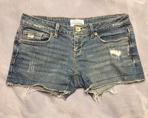Aeropostale Women's Distressed Destroyed Booty Short Shorts Size 1/2 - Picture 1 of 5