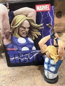 Ultimate Thor Mini Bust - Diamond Select 2003 - 1521/4000 Leggi - Foto 1 di 15