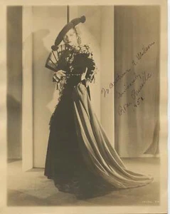 Ponselle, Rosa. (OPERA) Signed Photograph in costume as Carmen (1935) - Picture 1 of 1