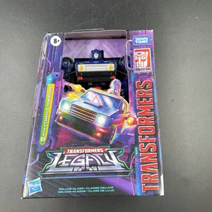 HASBRO TRANSFORMERS GENERATIONS LEGACY DELUXE SKIDS ACTION FIGURE IN HAND 2022 - Picture 1 of 8