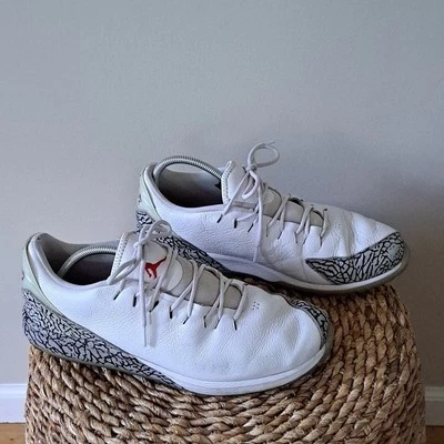 Tenis de golf Jordan para hombre ADG de cuero blanco gris/negro con panel estampado S-12 Foto 1 de 4